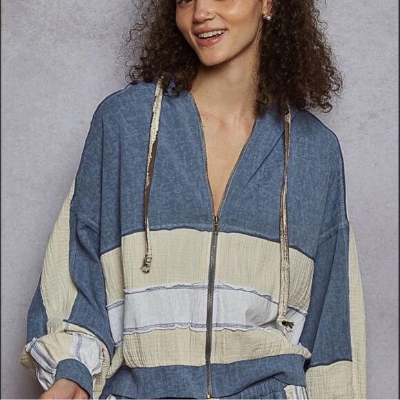 POL Tops - POL NWT Blue and Cream Patchwork Zip-Front Hoodie Size Large